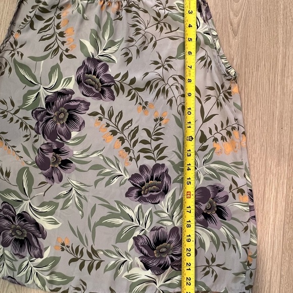 LOFT Green and Purple Floral Blouse - Picture 5 of 6